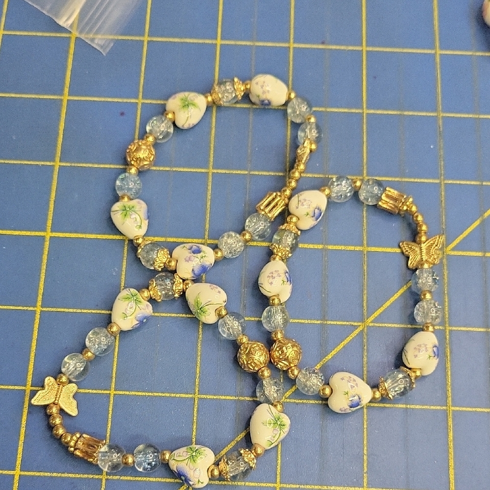 Gold Blue Heart Floral Bead7" Bracelet